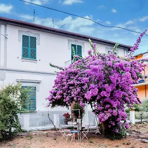  Appartement Casa Elegante In Mezzo Al